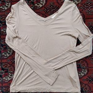 Double V neck top